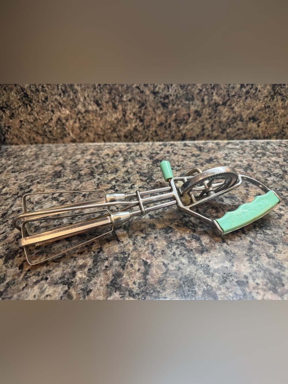 Vintage Maynard Rotary Egg Beater Hand Mixer 1950s Teal Turquoise MCM